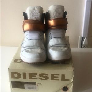 I’m pression strap  Diesel sneakers